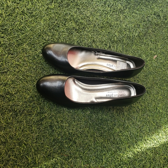 Shoes - Picture 3 of 3